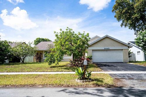 5449 Nw 56th Ct, Tamarac, FL, 33319-2518 | Card Image