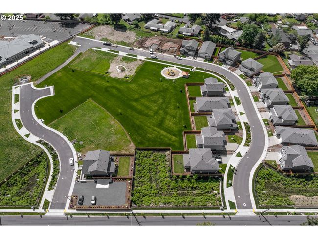 15209 Se Towers Ter, House other with 3 bedrooms, 3 bathrooms and 2 parking in Milwaukie OR | Image 26