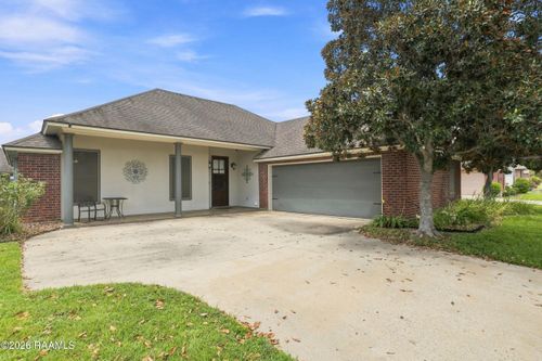 304 Hillbrooke Dr, Broussard, LA, 70518-4573 | Card Image