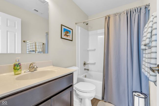 upper level, full bath located in bonus room | Image 42