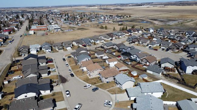 54 Mcdougall, Home with 3 bedrooms, 2 bathrooms and 4 parking in Penhold AB | Image 15