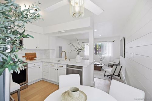 5-3932 9th Ave, San Diego, CA, 92103-3224 | Card Image