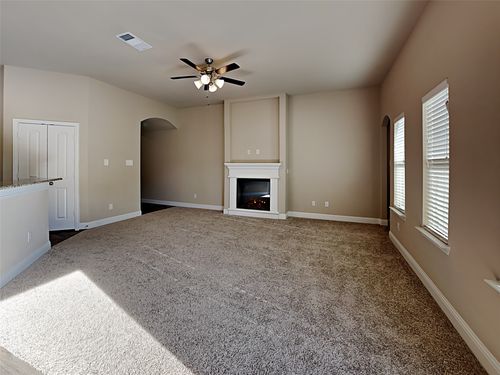 633 Comal Dr, Crandall, TX, 75114-0020 | Card Image