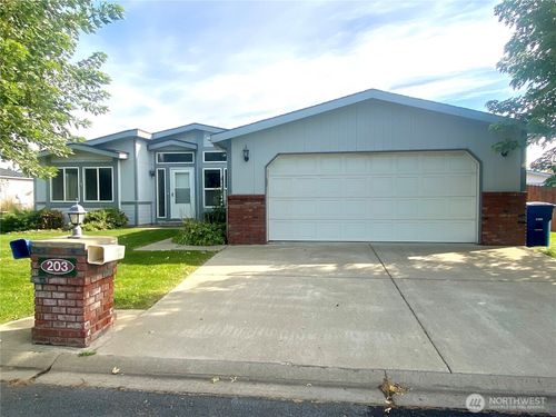 unit-203-1100 S Rosewood Dr, Ellensburg, WA, 98926-3886 | Card Image