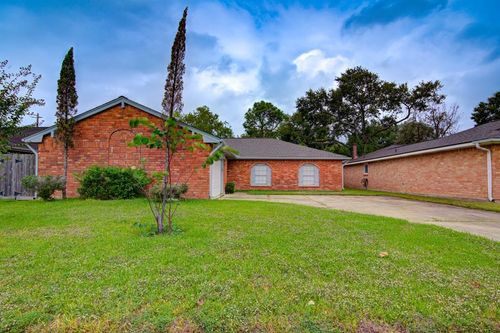 10007 Rustic Gate Road, La Porte, TX, 77571 | Card Image