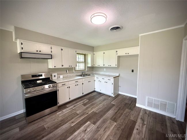 Kitchen | Image 14