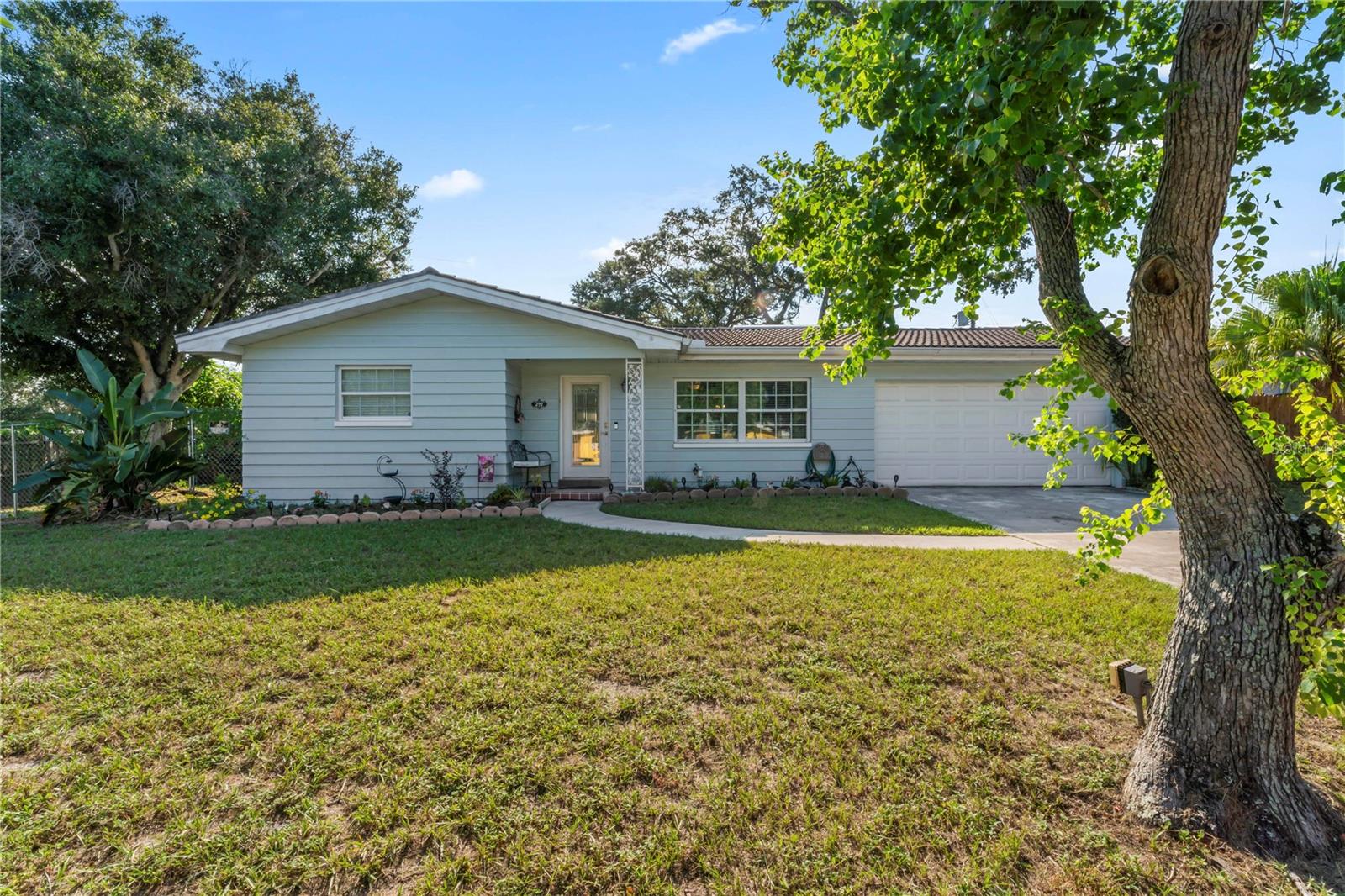 Shirley Dr, Largo, FL 33770