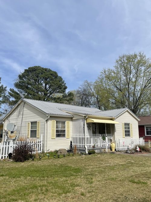 510 1st St, Lawrenceburg, TN, 38464-3405 | Card Image