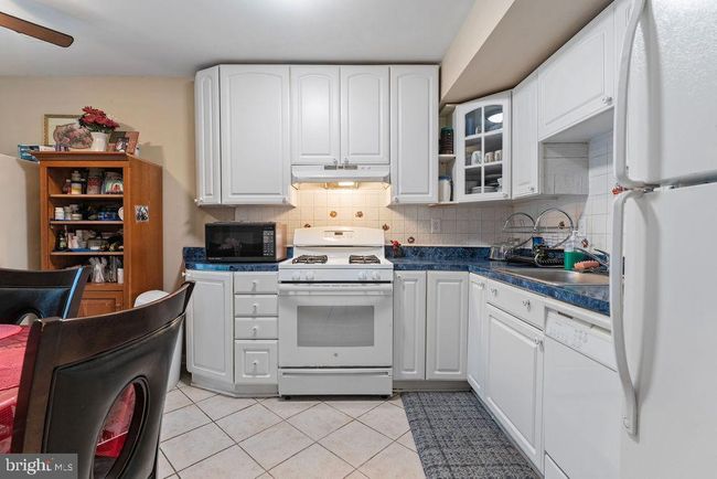 10805 Violet Ct, Townhouse with 3 bedrooms, 2 bathrooms and null parking in MANASSAS VA | Image 10