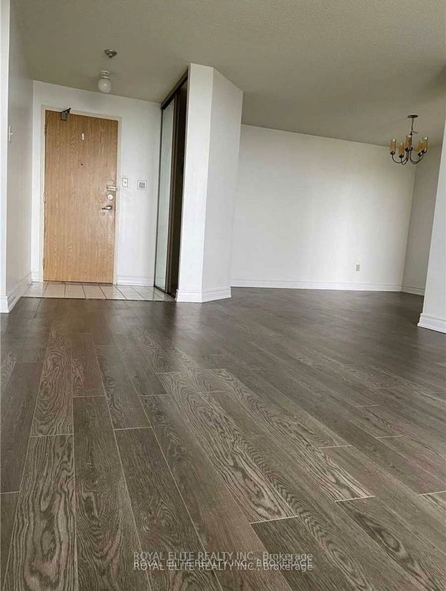 1102 - 300 Alton Towers Cir, Condo with 2 bedrooms, 2 bathrooms and 1 parking in Scarborough ON | Image 7