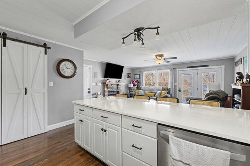 808 S Spring Lake Rd, Mahomet, IL, 61853-8936 | Card Image