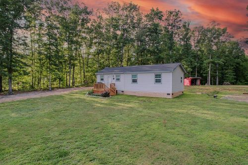 6519 W James Anderson Hwy, GLADSTONE, VA, 24553-3512 | Card Image