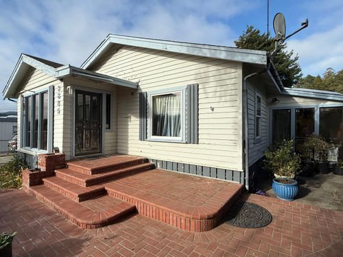 3885 Rohnerville Rd, Fortuna, CA, 95540-3121 | Card Image