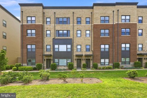 44824 Tiverton Sq, ASHBURN, VA, 20147-5987 | Card Image