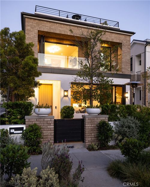 508 Goldenrod Ave, Corona del Mar, CA, 92625-2141 | Card Image