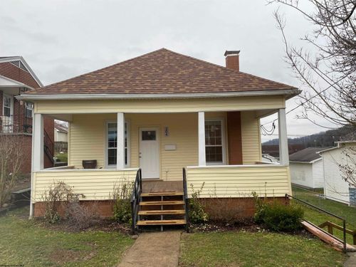 204 Ohio Ave, Nutter Fort, WV, 26301-4506 | Card Image