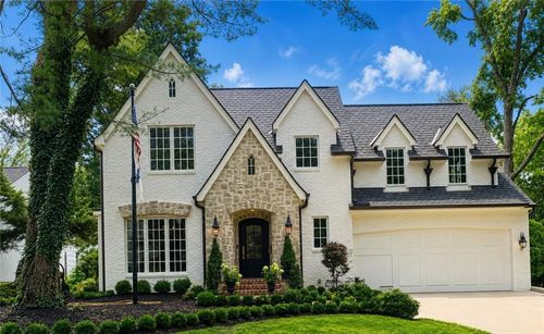 6748 Fontana St, Prairie Village, KS, 66208-1627 | Card Image
