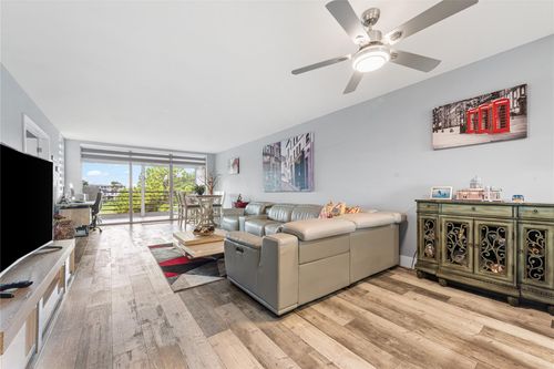 apt-404-535 Oaks Dr, Pompano Beach, FL, 33069-3767 | Card Image