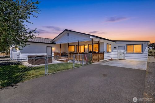 301 Arrowhead Pl Sw, Mattawa, WA, 99349-1923 | Card Image