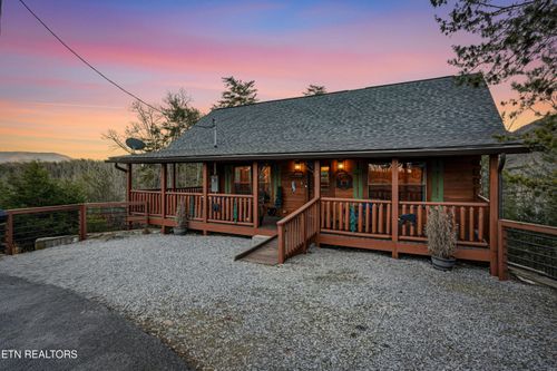 1713 Bear View Rd, Sevierville, TN, 37876 | Card Image