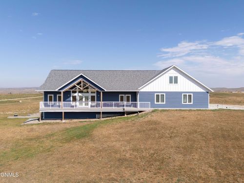 2471 Spaniel Rd, Mandan, ND, 58554-3173 | Card Image