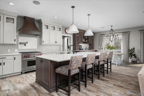 5 Cottage Rd, Hopewell Junction, NY, 12533-5552 | Card Image