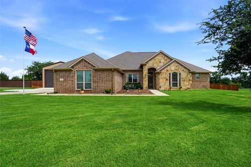 107 High Country Rd, Decatur, TX, 76234-1774 | Card Image