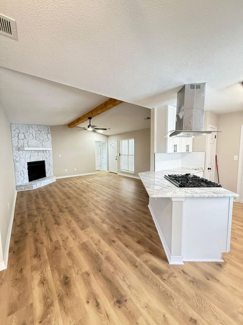 100 Midland Ct, Niceville, FL, 32578-9764 | Card Image