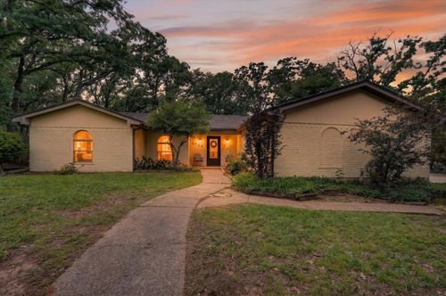 5714 Cherrywood Ln, Arlington, TX, 76016-1501 | Card Image