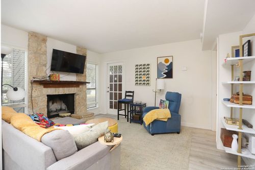 apt-139j-3843 Barrington St, San Antonio, TX, 78217-4109 | Card Image
