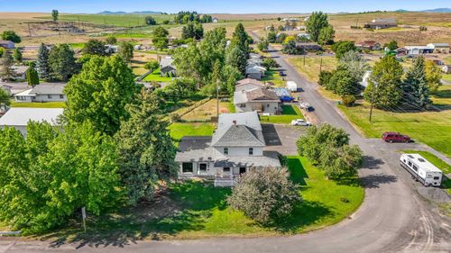 449 Ne Cliff Ave, Wilbur, WA, 99185-8802 | Card Image