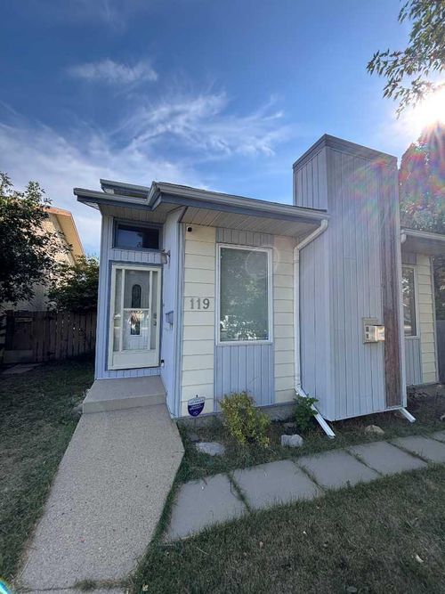 119 Red Crow Blvd W, Lethbridge, AB, T1K5N2 | Card Image