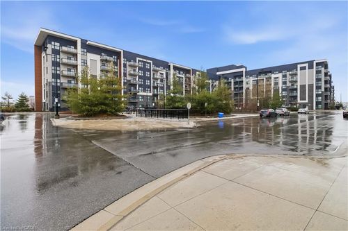 122-128 Grovewood Common, Oakville, ON, L6H0X3 | Card Image