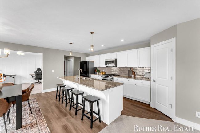 Kitchen | Image 16