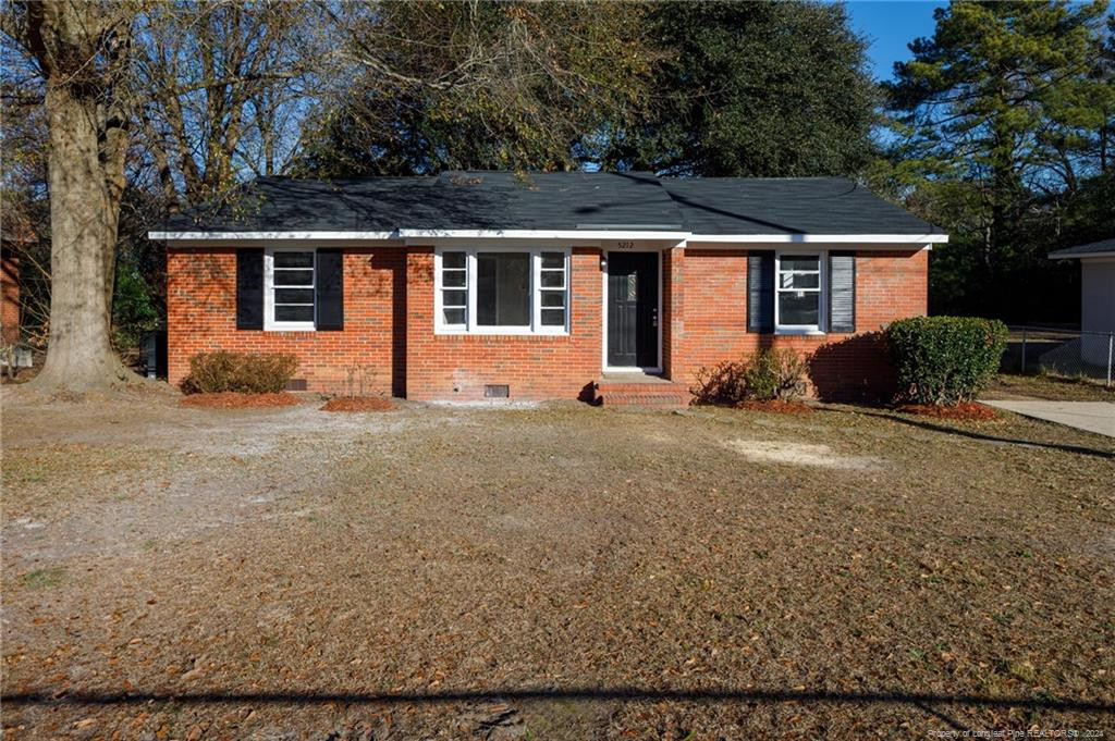 Bayleaf Dr, Fayetteville, NC 28304