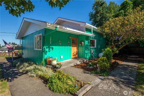 1038 Glenwood St, Port Angeles, WA, 98363-2323 | Card Image