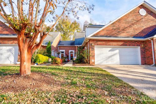 150 Columns Cir, Shelby, NC, 28150-4866 | Card Image