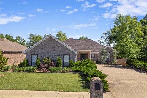 1512 Puritan Dr, Jacksonville, AR, 72076-6079 | Card Image