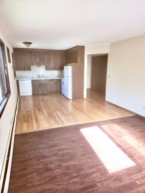 6060 52nd St N, Oakdale, MN, 55128-1319 | Card Image