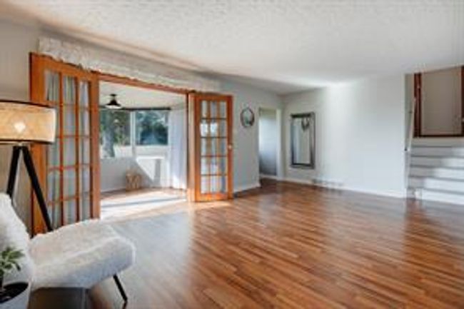 10 Thorncliffe Cres Nw, House detached with 3 bedrooms, 1 bathrooms and 2 parking in Calgary AB | Image 5