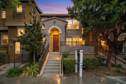 807 Batista Dr, San Jose, CA, 95136-4851 | Card Image