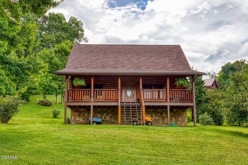 3230 Big Cove Ct, Sevierville, TN, 37862-2409 | Card Image