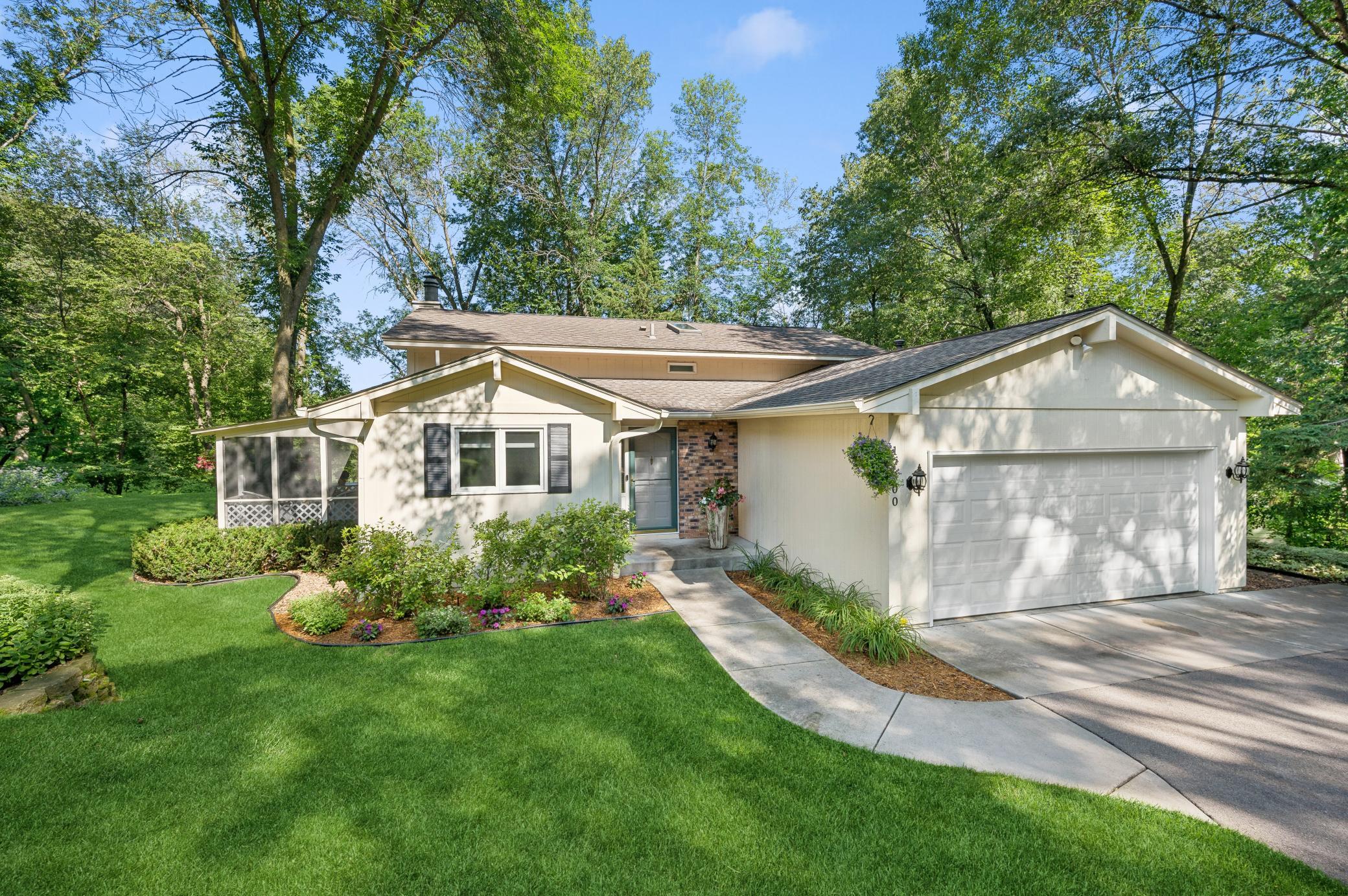 Frommes Cir, Minnetonka, MN 55345