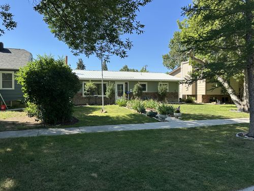3512 5th Ave N, Great Falls, MT, 59401-2206 | Card Image