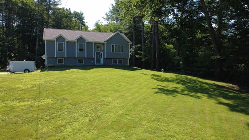 13 Hemlock Springs Rd, Derry, NH, 03038-5293 | Card Image