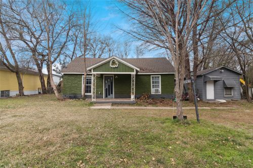 805 E 11th St, Kemp, TX, 75143-3211 | Card Image