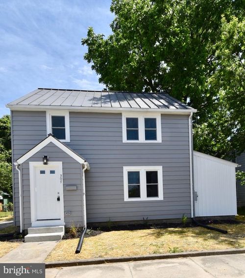 307 4th St, SEAFORD, DE, 19973-2609 | Card Image