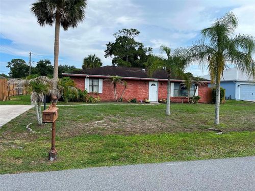 688 Airoso Rd Se, PALM BAY, FL, 32909-4815 | Card Image
