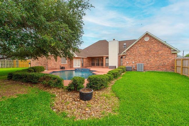 603 Oleander St, House other with 4 bedrooms, 3 bathrooms and 3 parking in Lake Jackson TX | Image 45
