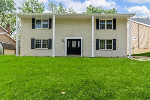948 Barbara Ann Ln, Ellisville, MO, 63021-4724 | Card Image